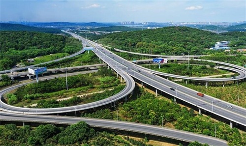 连城钢筋套筒应用于高速公路